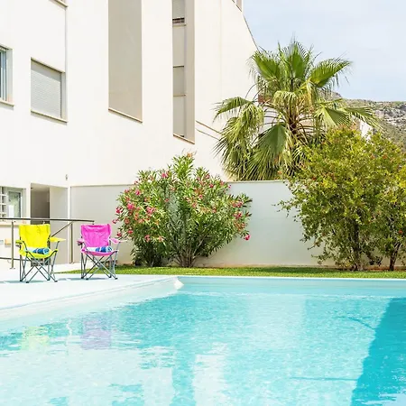 Apartment Port