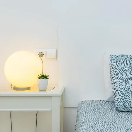 Apartment Port *